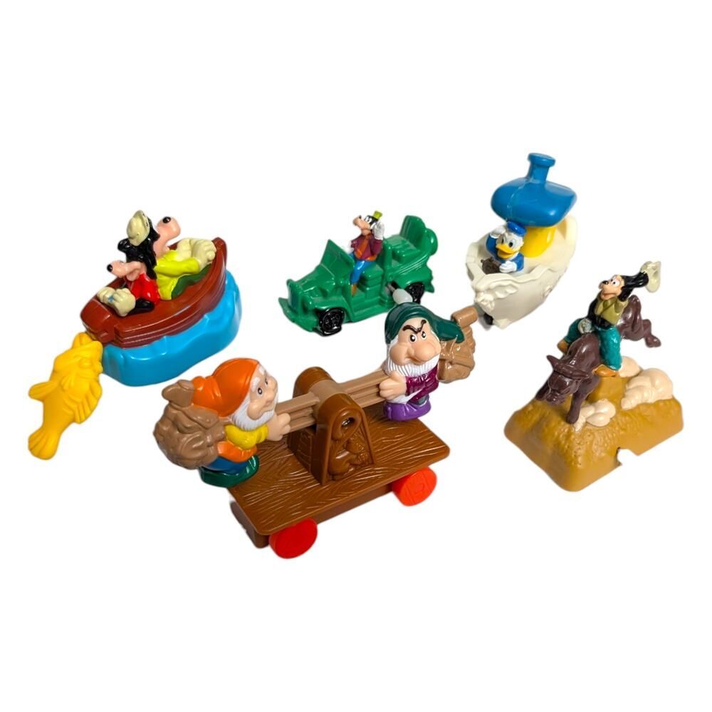 Disney Burger King Kids Meal Set of 5 Figures Goofy, Donald, Dwarfs